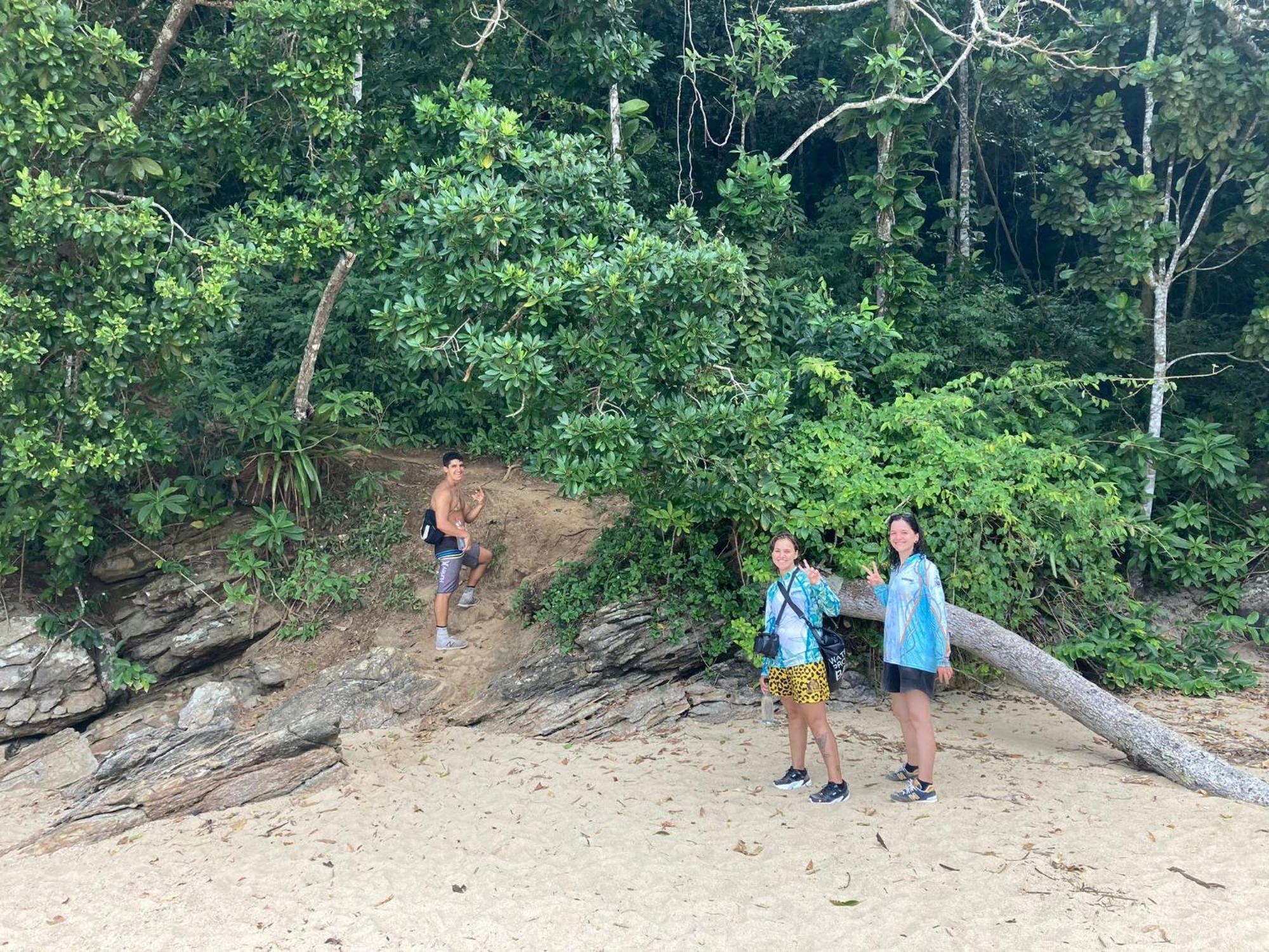 Ubatuba Wild Surf Hostel Ngoại thất bức ảnh