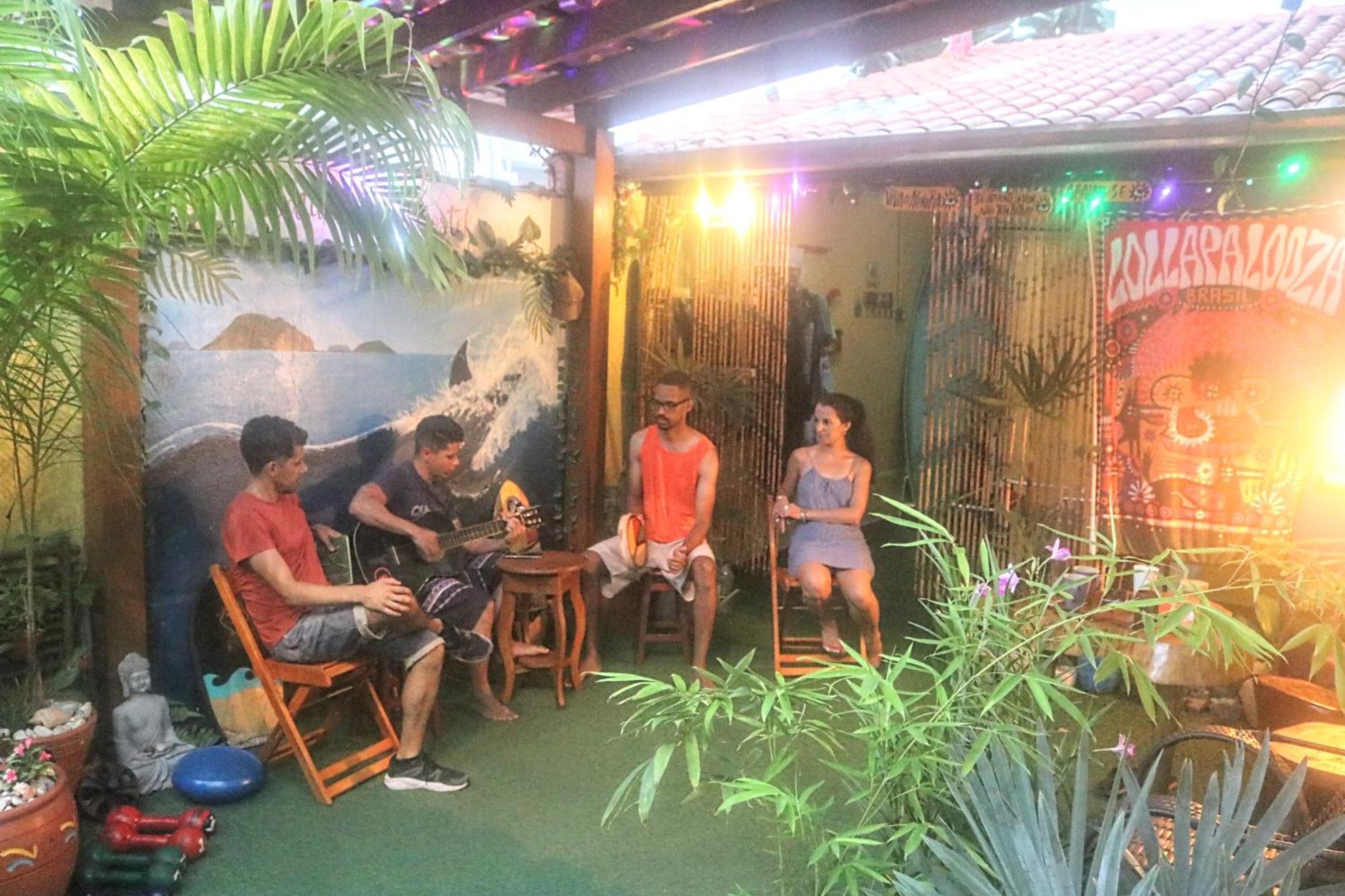 Ubatuba Wild Surf Hostel Ngoại thất bức ảnh